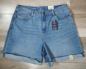 St Johns Bay Womens SZ 18 Blue Denim Mid Rise Stretch Cuffed Casual 5" Shorts - Picture 1 of 17