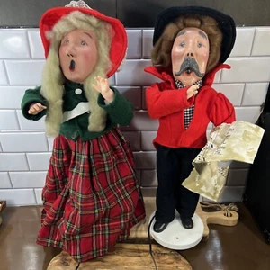 Vintage Mechanical Animated Christmas Carolers Plaid Skirt Green Jacket Mustache - Picture 1 of 10