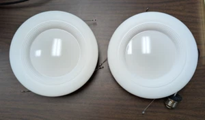 Recessed LED  EcoSmart Can Lights 120V AC 60HZ 10W SET OF TWO Work! - Picture 1 of 9