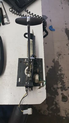 1985 JAGUAR XJS V12 COUPE AUTOMATIC TRANSMISSION SHIFTER  - Image 1 of 4