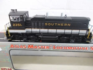 ATLAS MASTER # 9917 ~ SOUTHERN MP-15DC LOCOMOTIVE # 2351 WITH DCC ~ HO SCALE - Picture 1 of 6