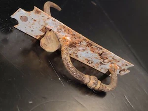 Antique Metal Barn Door Thumb Latch Handle Rustic Door Handle (A) - Picture 1 of 11
