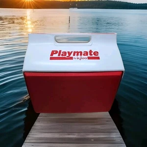 Vintage Playmate by Igloo Cooler Red White Side Push Button Open 16 QT Very Good - Picture 1 of 6