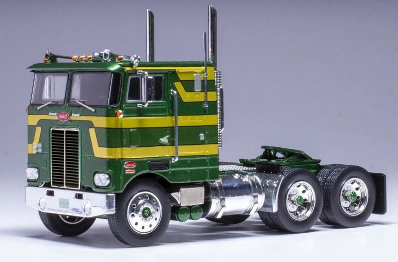 Peterbilt T352 Pacemaker 1979 Green 1:43 IXO TR184 - Immagine 1 di 1