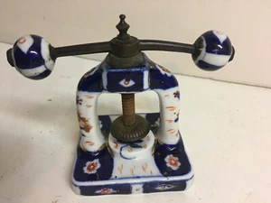 ANTIQUE DELFT DUTCH PORCELAIN CERAMIC-METAL SCREW NUTCRACKER TABLETOP SIGNED - Picture 1 of 8