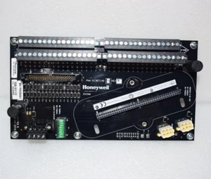 HONEYWELL 8C-TDODA1 SERIES 8 DIGITAL OUTPUT CONNECTION  MODULE 51307149-175 - Picture 1 of 10