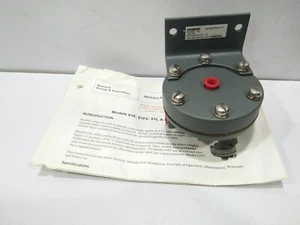 SIEMENS 61L BOOSTER RELAYS PNEUMATIC BOOSTER RELAY - Picture 1 of 5