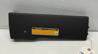 15-21 KIA SEDONA 2-Й РЯД СРЕДНИЙ ПРАВЫЙ ВНЕШНИЙ МОЛДИНГ КРЫШКА ОТДЕЛКА СИДЕНЬЯ, OEM LOT012 - Изображение 1 из 4