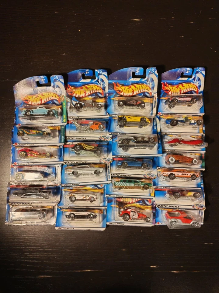  HOT WHEELS LOTTO  25 MODELLINI AUTO ANNO  2000/2002  TUTTE NUOVE  - Immagine 1 di 4