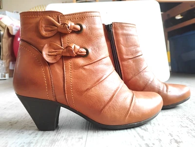 Botines para mujer Marco Tozzi color tostado con tacón de 2,5" - talla 5 (38) Foto 1 de 4