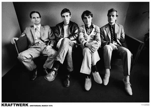 Poster KRAFTWERK - Group Sitting Amsterdam 1976 NEU 15041 - Bild 1 von 1