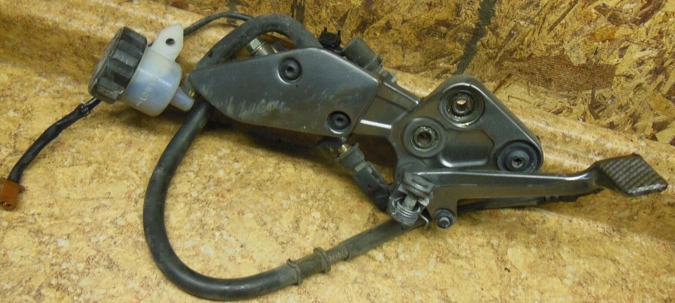 Yamaha FZS1 2001 FZ1 FZ 1 FZS1000 1000 Fazer clavija pedal palanca de freno maestro Foto 1 de 2