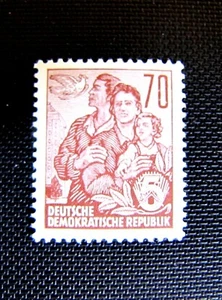 D.D.R. 230a TAUBE UND OSTDEUTSCHE FAMILIE, POSTFRISCH OG 1955 (1076) - Bild 1 von 2