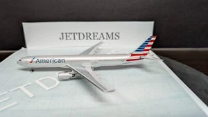 1/400 AMERICAN AIRLINES AIRBUS A330-300 2013'S COLORS N278AY AEROCLASSICS - Picture 1 of 7