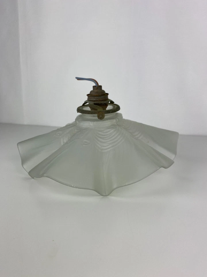 Tulipe vintage avec griffe de fixation, suspension scandinave en pâte de verre  - Photo 1/4