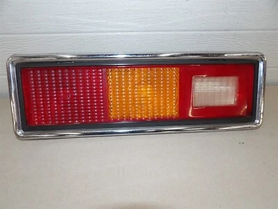 LH CONJUNTO DE LÁMPARA DE LUZ TRASERA LADO CONDUCTOR CHEVY CHEVETTE ACADIAN 1976-1979 OEM Foto 1 de 4