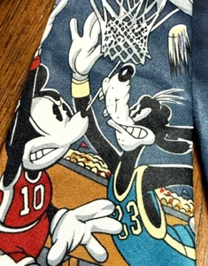 👔❤️ Corbata traje de dibujos animados de Mickey Mouse Disney Parks envío gratuito 👔❤️ - Imagen 1 de 4
