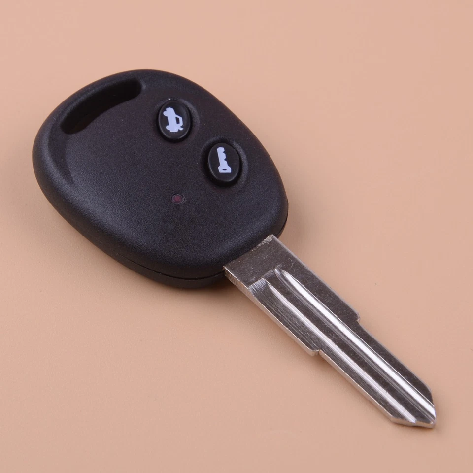 Carcasa de llave remota inteligente de 2 botones con hoja sin cortar para Chevrolet Aveo 2004-2010 Foto 1 de 3