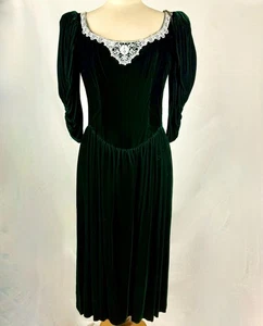 Vintage 1980s Gunne Sax Forest Green Velvet Victorian Dress 9 Christmas Prairie - Picture 1 of 14