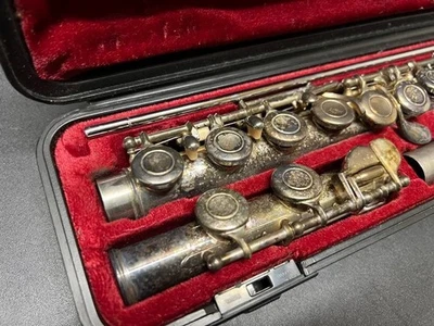 Yamaha YFL-211S Student Flute – Silver-Plated, Closed Hole, Offset G, Split E - Image 1 of 4