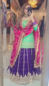 Top de georgette sintético pesado aspecto exclusivo y lehenga con Dupatta para función - Imagen 1 de 11