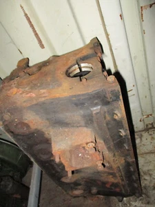 Triumph TR6 2.5 PI engine block with bearing caps - Picture 1 of 5