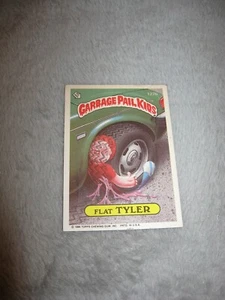 Garbage Pail Kids 1986 ~ TYLER ~ Flat Tyler ~ Etiqueta engomada con nombre Topps 127b Tarjeta A - Imagen 1 de 2