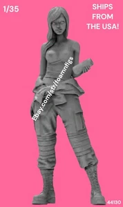 1/35 Resin Figure US Woman In Boots & Fatigues Holding Can Drink Model Kit 44130 - Picture 1 of 4