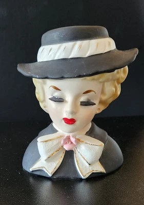 INARCO E-1065 - 4.75" Head Vase woman in black/white hat & dress w/ pink rose - Image 1 of 4