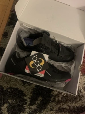 Zapato de ciclismo Louis Garneau Carbon LS-100 talla 42 bicicleta de carretera negro rosa Foto 1 de 4