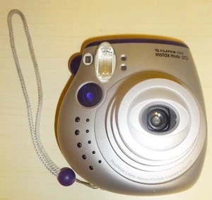 👌 FujiFilm Instax Mini 20 Instant Camera - silver, Fujinon 60mm Lens, Tested - Picture 1 of 4