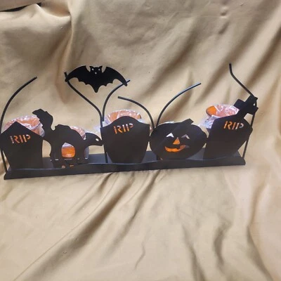 Candelabro con pantalla de Halloween iluminaciones de metal Foto 1 de 4