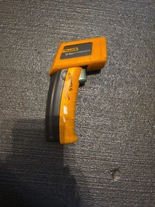 Fluke 62 Mini IR  Handheld Infrared Thermometer - Picture 1 of 8