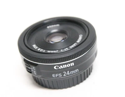 Lente Canon EF-S 24 mm f/2,8 STM Foto 1 de 4