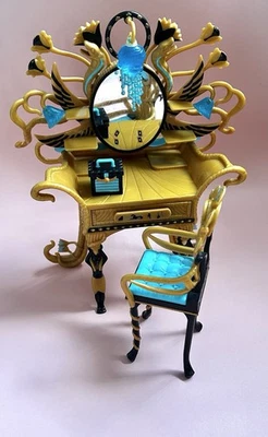 🖤 Monster High 🖤 2011 Cleo De Nile Doll Vanity Dressing Table & Chair Playset - Image 1 of 3