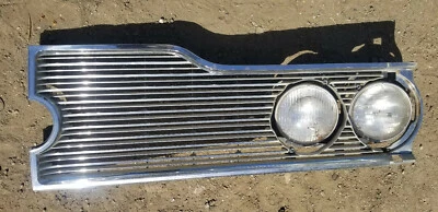 1968 Chrysler Imperial Crown Front Grille  RH. Passenger Side. Used Ad# 9804 Foto 1 de 4