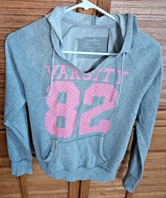 Pulôver com capuz original Arizona Jean Company feminino médio futebol - Imagem 1 de 4