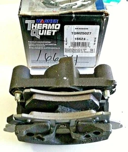 Disc Brake Caliper Front Right w/Semi Metallic Brake Pads WAGNER TQM25027 Reman - Foto 1 di 8