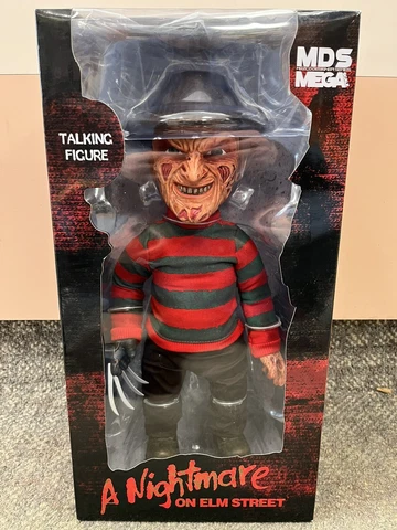 * MEZCO MDS MEGA SCALE A NIGHTMARE ON ELM STREET FREDDY KRUEGER *ST Cover