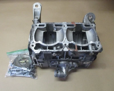 Ski doo 2015 REV XS MXZ TNT 800R Etec Engine Crankcase Cases Renegade 15 16 17 Y Foto 1 de 4