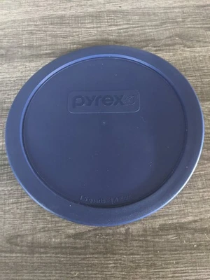 PYREX 323-PC STORAGE PLASTIC LID PREOWNED BLUE COLOR FREE USA SHIP - Image 1 of 3