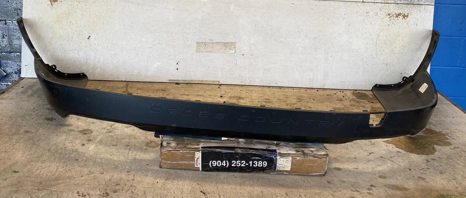 Cubierta de parachoques trasero OEM 2016 2017 2018 2019 2020 Volvo V90 Cross Country Foto 1 de 4