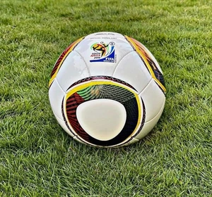 JABULANI Fußball | OFFIZIELLER MATCH BALL | WM 2010 Fußball Größe 5 --Neu - Bild 1 von 3