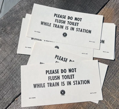 Lote repro de 10 carteles de letreros M&I Signs Maine Railroad 'No enjuagues el inodoro' Foto 1 de 2