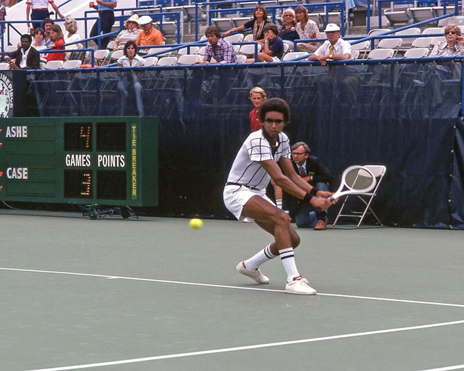 Póster brillante con impresión fotográfica de 8x10 de campeón de tenis ARTHUR ASHE Foto 1 de 1