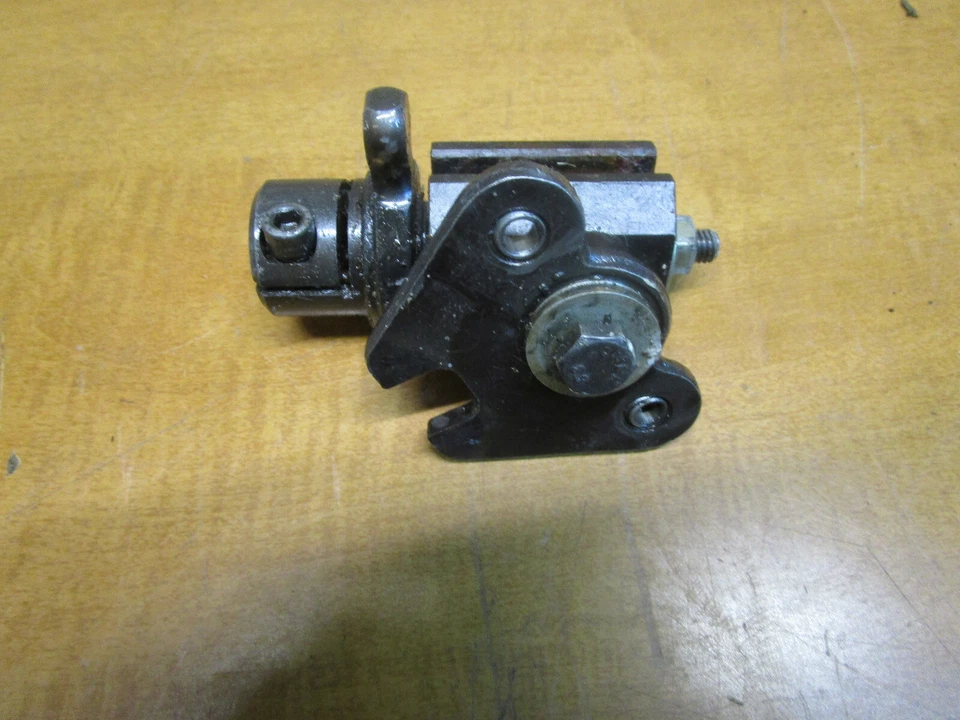 Ferrari 348, Mondial t - рычаг переключения передач в сборе P/N 148077 - Изображение 1 из 4