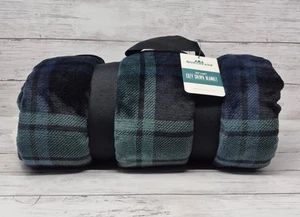 Northeast Outfitters Cozy Sherpa Blanket 50” x 60” Adult Holiday Plaid Navy - Picture 1 of 9
