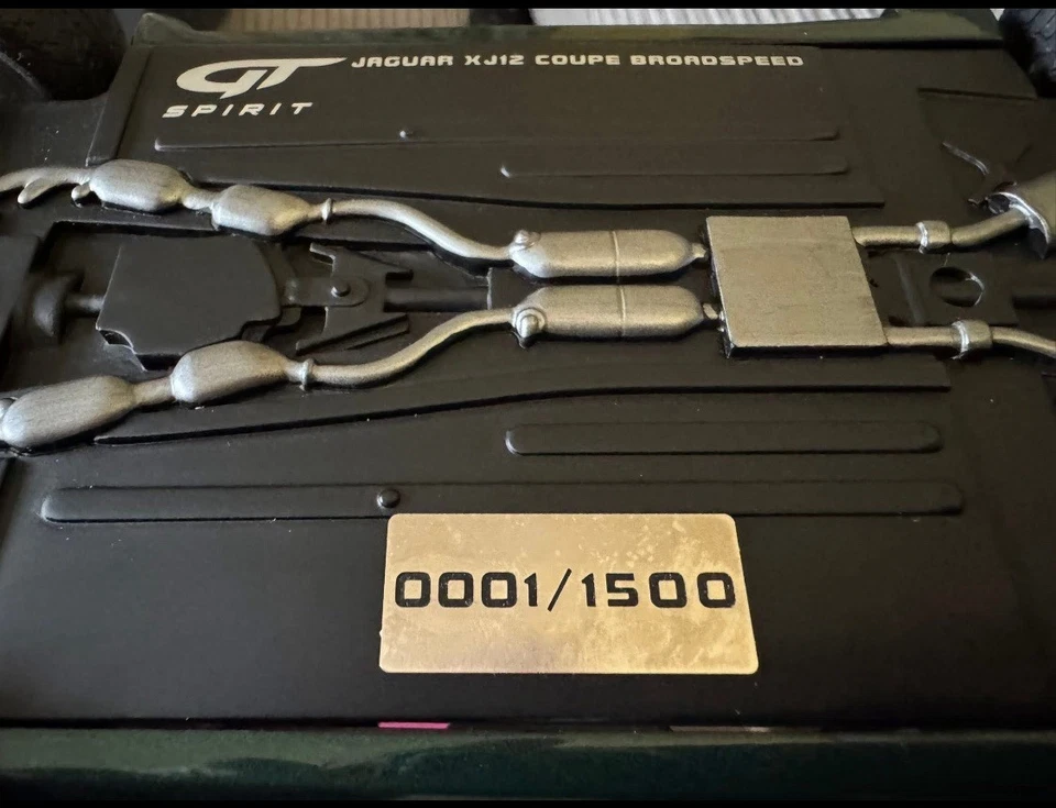 😯 Nummer 1 von 1500 😯 Jaguar XJ12 Broadspeed Avengers - GT Spirit 1/18 - GT135 - Bild 1 von 4