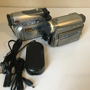 2 JVC Digital Video Camera  GR-D750U & GR-D250U For Parts, Not Working Error 4&6 - Imagen 1 de 14