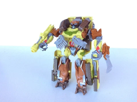TRANSFORMERS Hunt for the Decepticons DESERT RUINS BRAWL Walmart Excl Deluxe Cover
